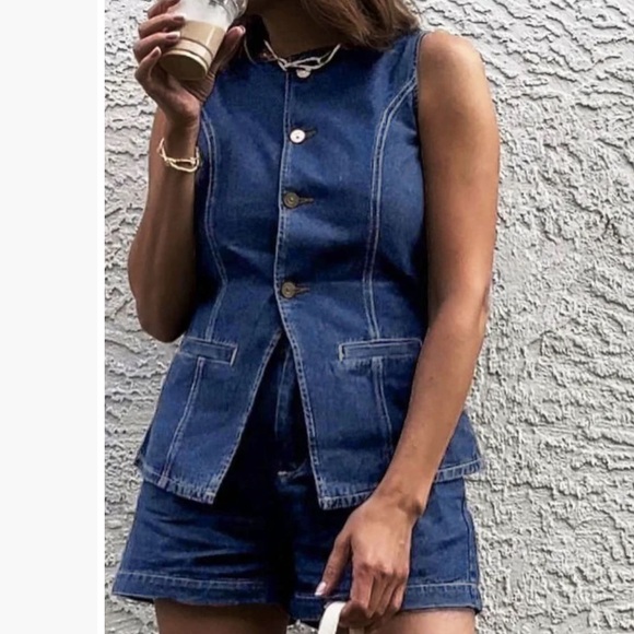 XS Commense Denim Peplum Vest and Shorts Set - Picture 2 of 4